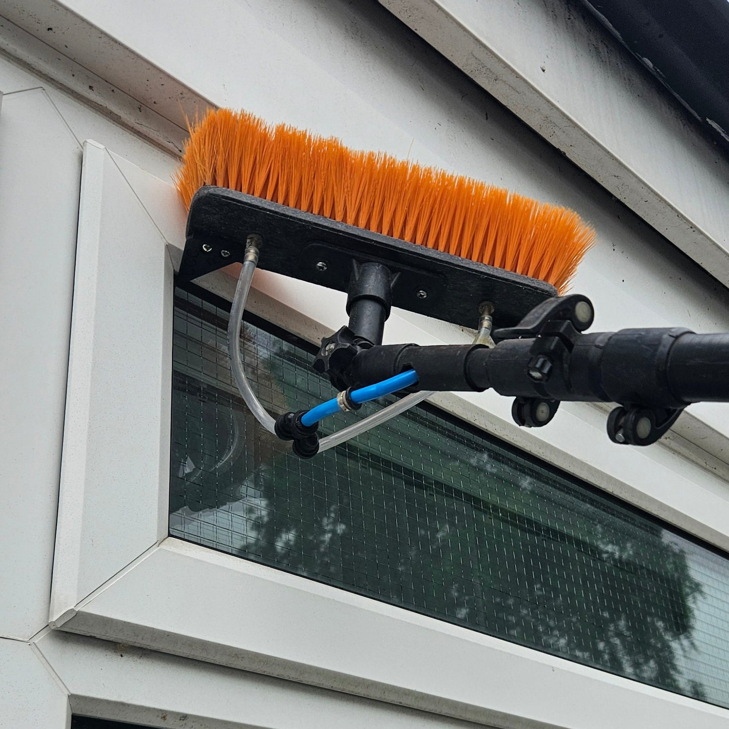 Corner Cobway Cleaners
