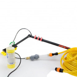 Solar panel cleaning kit with dispenser